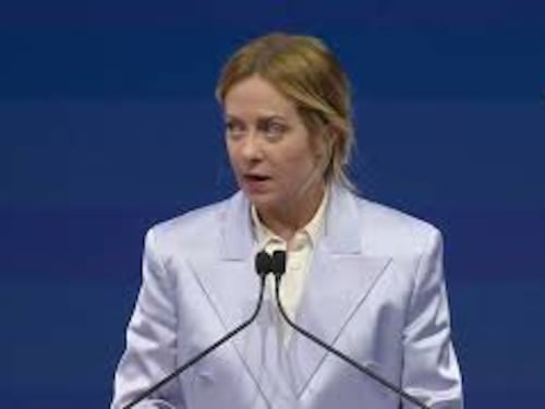 Meloni cita Virgilio ad Assemblea Confindustria: Così si sale alle stelle