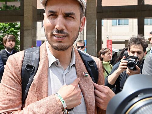 L'elogio ai capi di Hamas e ai missili iraniani: ecco chi è l'imam Baya di Torino