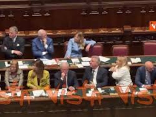 Trancassini (FdI): Ho chiesto all'IA com'è considerata Meloni all'estero. La premier sorride