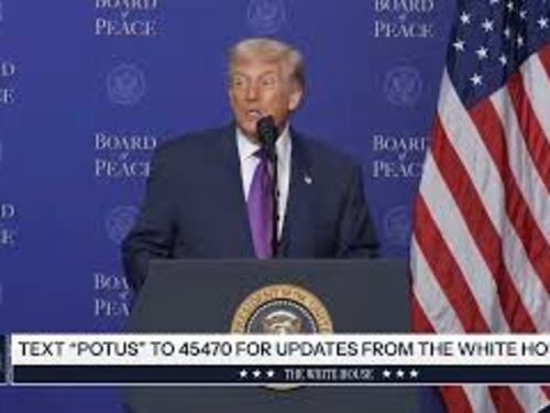 Donald Trump arriva all'apertura del Board of Peace for Gaza
