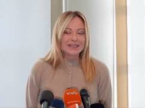 Meloni: Artico è strategico anche per l'Ue, questione Groenlandia si risolverà politicamente