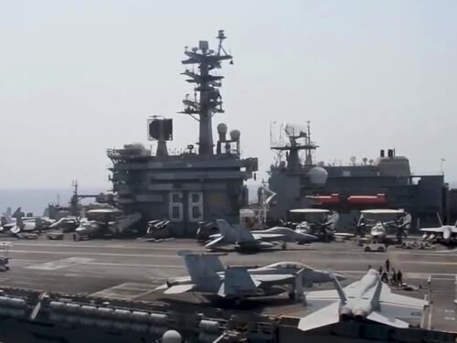 L'arrivo della portaerei a propulsione nucleare Nimitz nei Caraibi