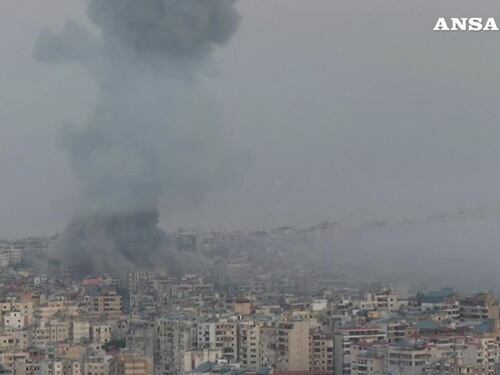 L'Idf entra in Libano, bombardamenti sul Paese: colpite Beirut e Tiro
