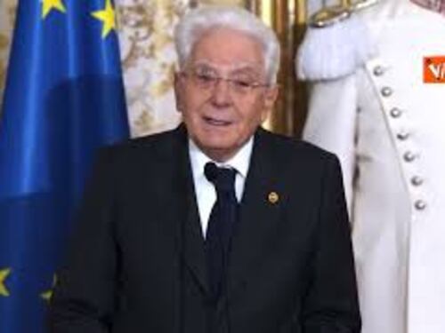 Mattarella su Hormuz: Inaccettabile blocco passaggi marittimi, danneggia comunità internazionale
