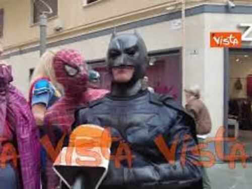 Gli Avengers cantano a Sanremo