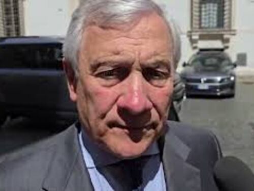 Tajani: Impensabile alleanza con il centrosinistra, possibile con i partiti centristi come Azione