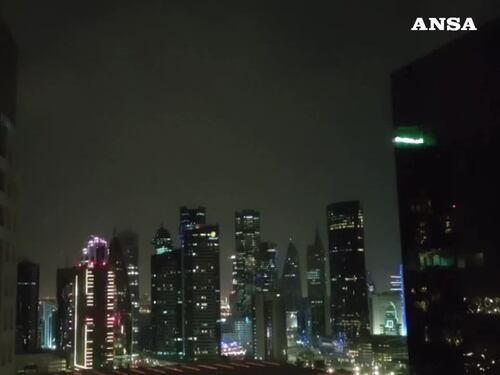 L'attacco a Doha ripreso dai turisti italiani bloccati in albergo