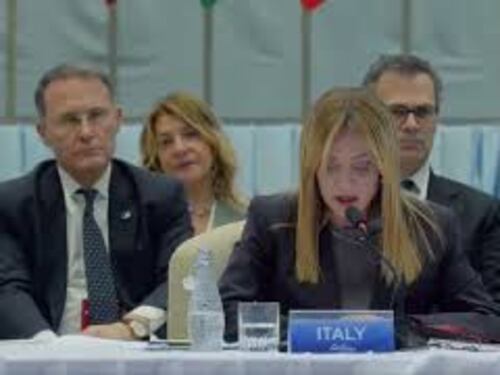 Meloni: "Con il Piano Mattei progetti concreti, un patto tra nazioni libere"