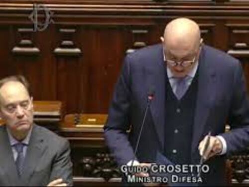 Crisi Golfo, Crosetto: Massimo livello di protezione dell'aerea nazionale, può succedere di tutto