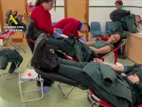 Deragliamento treni in Spagna, gli allievi della Guardia Civil donano il sangue per i feriti