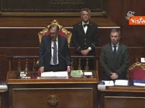 Addio a Umberto Bossi, il minuto di silenzio in Senato per il fondatore della Lega Nord