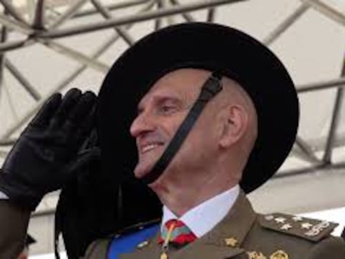 Mattarella assiste alla Parata del 2 giugno ai Fori Imperiali