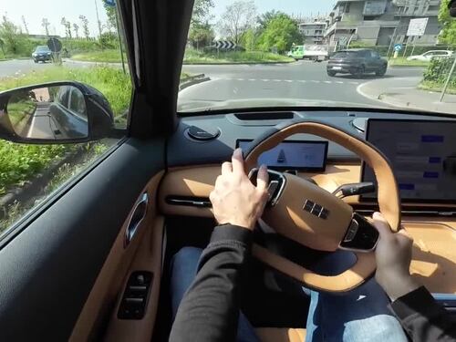 Geely Starray: il video del suv ibrido