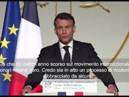 Macron: Noi sottoposti all'aggressività necoloniale degli USA