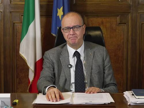 Valditara: "Prendersi cura degli spazi pubblici è un fondamentale esercizio di convivenza civile"