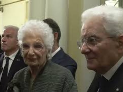 Mattarella saluta Liliana Segre al Teatro alla Scala di Milano