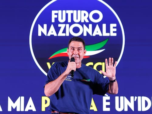 Quella sinistra che tifa Vannacci