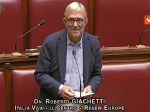 Giacchetti (Iv) si incatena alla Camera e dichiara sciopero sete: Stop sequestro vigilanza Rai