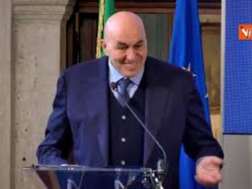 Crosetto: "Dopo l'Ucraina, la Russia sposterà sue risorse militari nell'Artico"