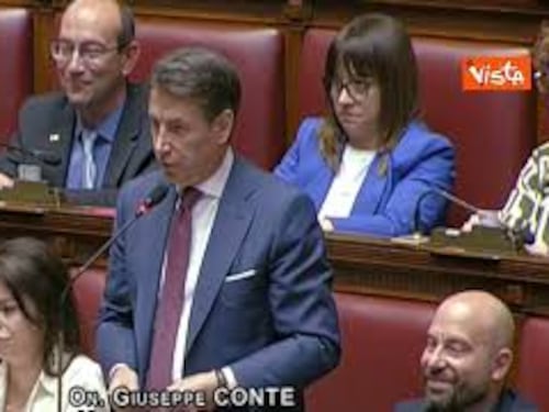 Conte: Meloni si sveglia la mattina e chiede a Chat Gpt 'Crea un mondo fantastico', realtà è diversa