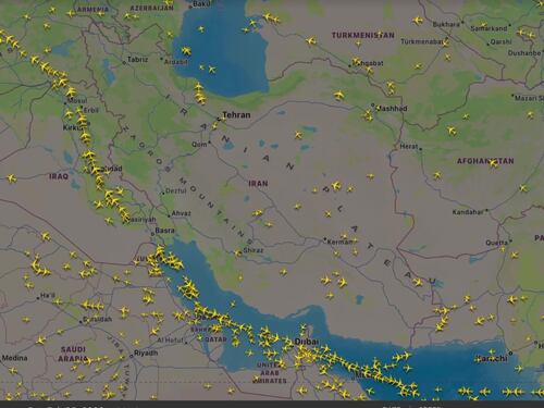 Da Israele al Golfo cieli sgombri da voli civili dopo inizio attacco contro l'Iran