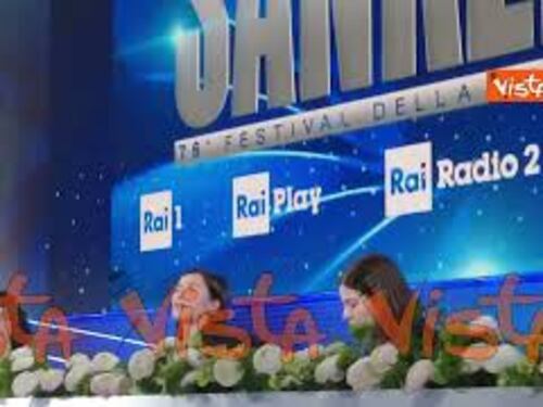 Serena Brancale si commuove durante la conferenza stampa, parlando della mamma
