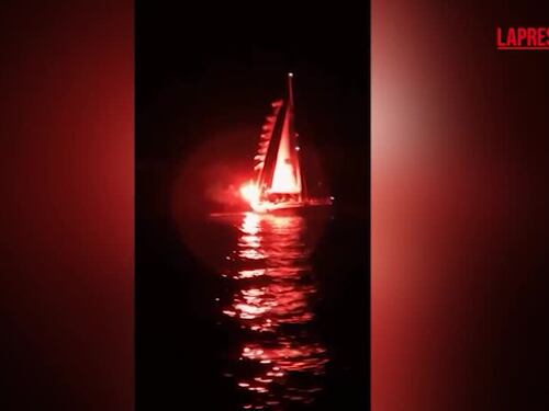 "Siete in una zona proibita". Così è stata fermata la Flotilla