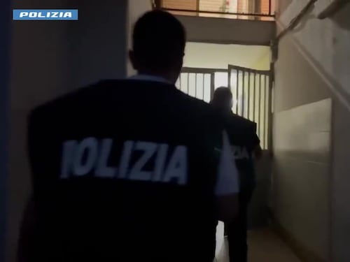 Poliziotti infedeli vendevano dati riservati di vip, cantanti e calciatori