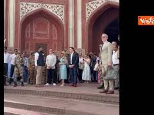 Segretario di Stato Usa Rubio visita il Taj Mahal in India