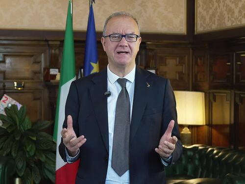 Il ministro Valditara sul tricolore: "Rappresenta la nostra storia, dobbiamo rispettarlo e onorarlo"