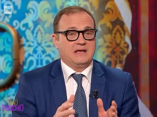 Cerno a Ciao Maschio: "Da bambino ero povero. Entrare in politica? Grande errore"