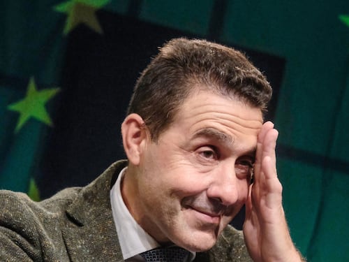 La sinistra disarmata grida "Forza Vannacci"