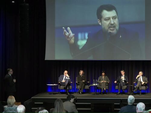 L'intervista di Cerno a Salvini: "Ponte opera pubblica più importante del mondo"