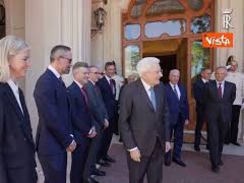 Mattarella alla presentazione della nuova Ferrari Luce al Quirinale