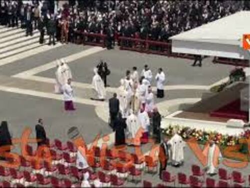 Addio a Cardinale Ruini, ecco Papa Leone che lo saluta dopo Messa intronizzazione nel 2025