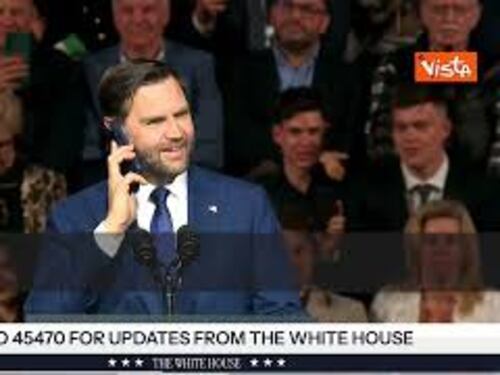 Vance chiama Trump durante comizio in Ungheria, parte segreteria poi risponde: Dammi un secondo