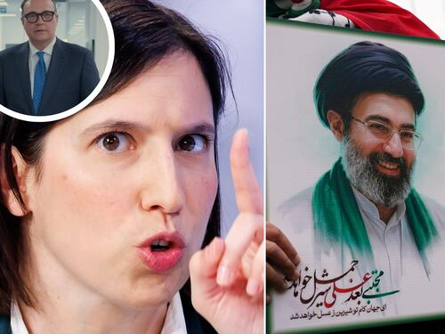 Se Khamenei è gay impiccherà i dissidenti con le corde arcobaleno e parteciperà al pride coi pro Pal e i pro Hamas