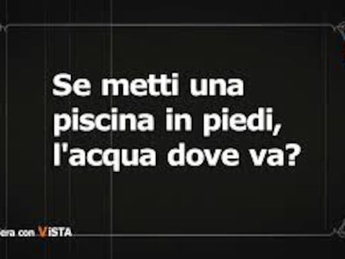 'Se metti in piedi una piscina la adagi sul lato corto' Camera con Vista La7 di Alexander Jakhnagiev