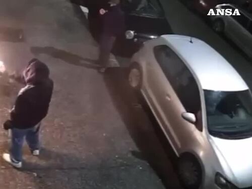 Roma, vandalizzata la sede di Fratelli d'Italia a Garbatella