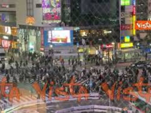 Ecco il celebre incrocio di Shibuya a Tokyo, il più trafficato al mondo, visto dall'alto