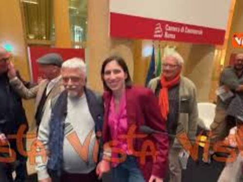 Occhetto compie 90 anni, l'abbraccio con i segretari Pd Veltroni, Schlein, Rutelli e Franceschini