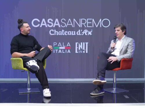 Sanremo tra musica e mondanità: dal Suzuki Stage al “divano perfetto”, la città si prepara alla finale
