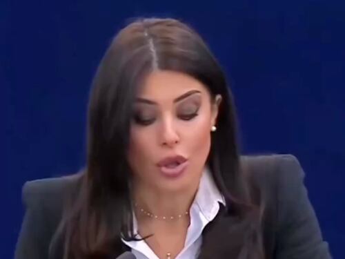 “Soldi islamici e silenzi sull’Iran”: l’attacco alla sinistra europea accusata di ipocrisia