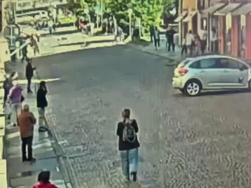 Modena, il 31enne scappa e viene bloccato