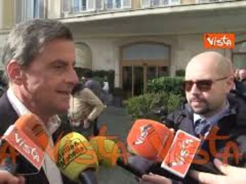 Calenda (Azione): "Vannacci solo un 'paraculo', non voglio più parlarne"