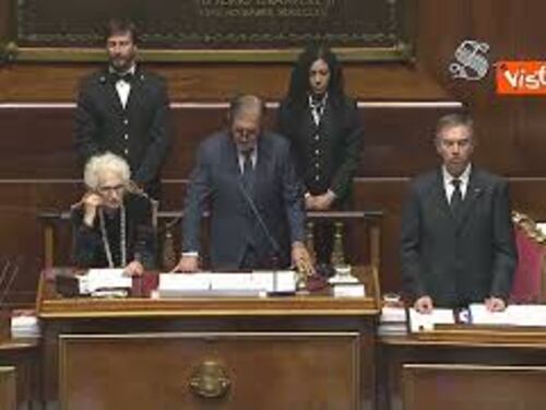 Giorno Memoria, il minuto di silenzio in Senato alla presenza di Liliana Segre