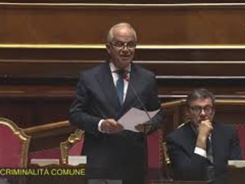 Piantedosi: Opposizione scopre solo ora tema sicurezza e suo legame con immigrazione clandestina