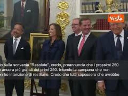 Ted Cruz: "Grazie Presidente per aver fatto togliere ridicolo cartellino rosso", Trump ride