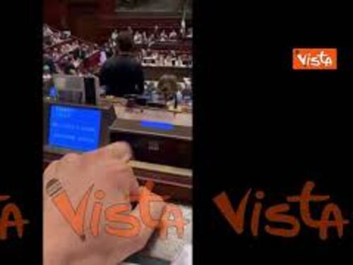 "Vannacciani" si filmano mentre votano su preferenze per non essere accusati di tradimento