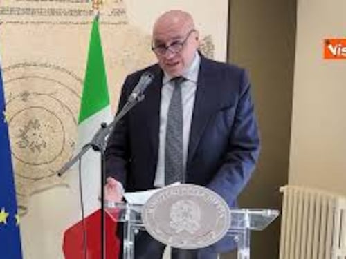Crosetto incontra Ministra Difesa Austria Tanner: Focus su Ucraina, Medio Oriente, Libano e Unifil